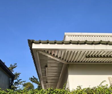 Modern,Building,Roof,Featuring,White,Corrugated,Metal,Sheets,And,Gutter